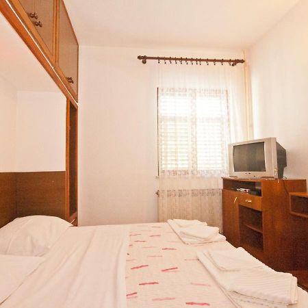 Apartments Surfinia Baška Eksteriør billede