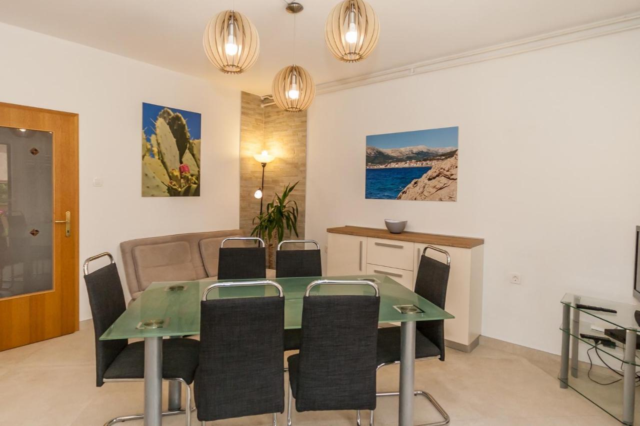 Apartments Surfinia Baška Eksteriør billede