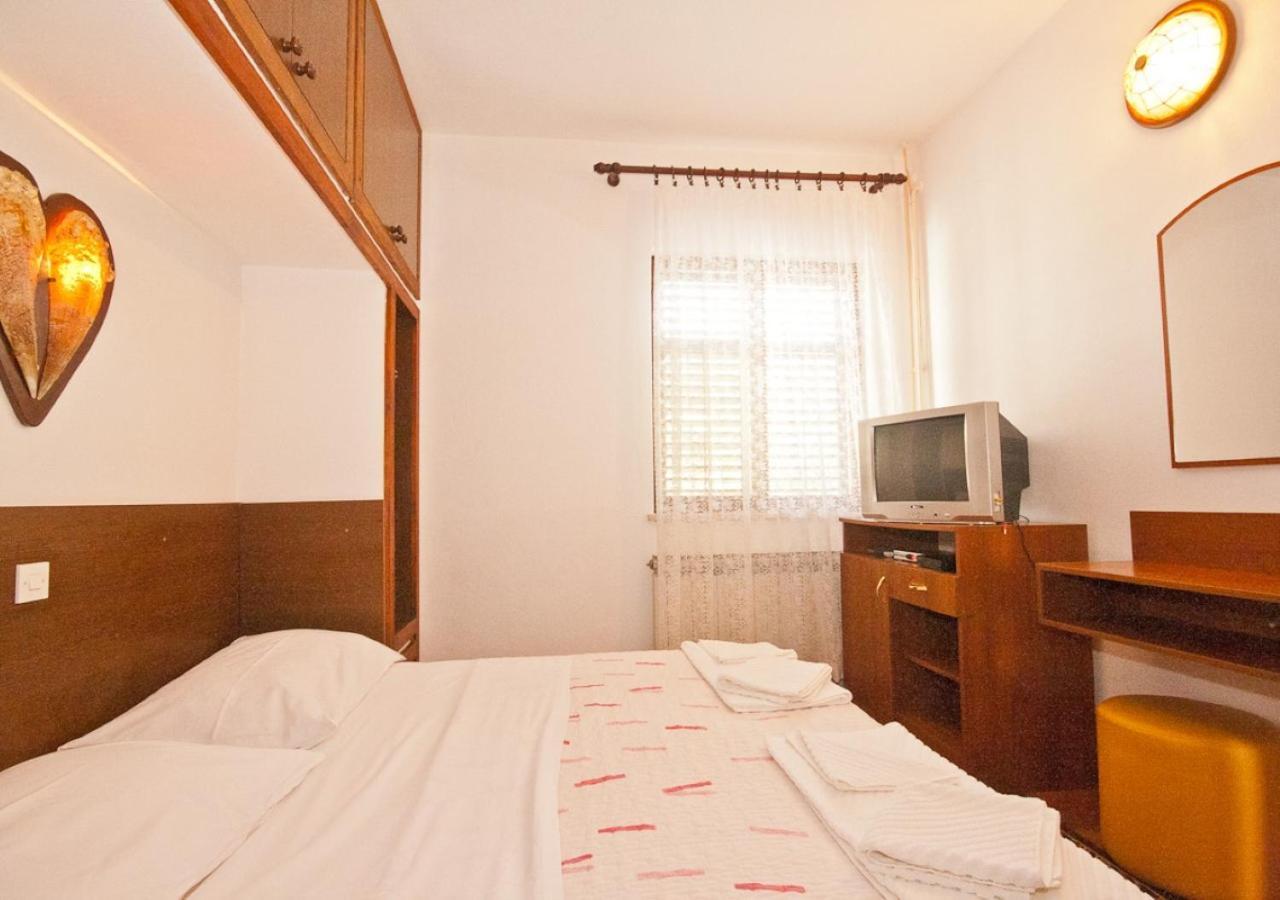 Apartments Surfinia Baška Eksteriør billede